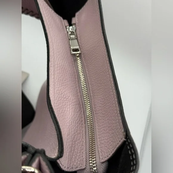 Woman's Elegant Business Leather Shoulder Pink Bag - Crafted by Ripani - Picture 11 of 16